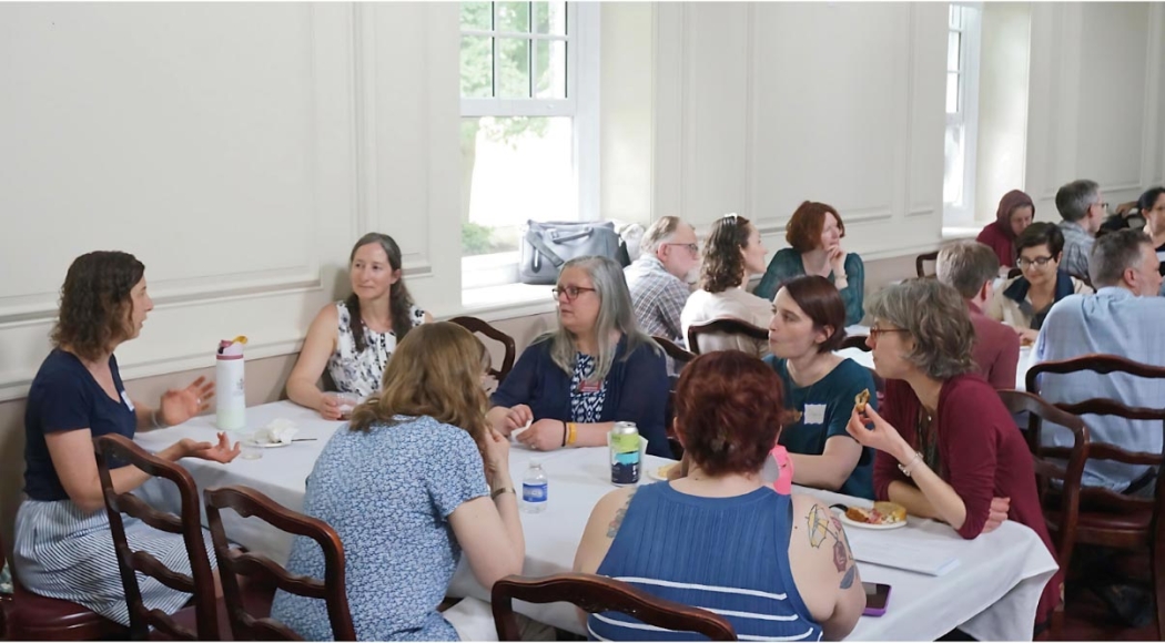 Table discussion at FIGs event