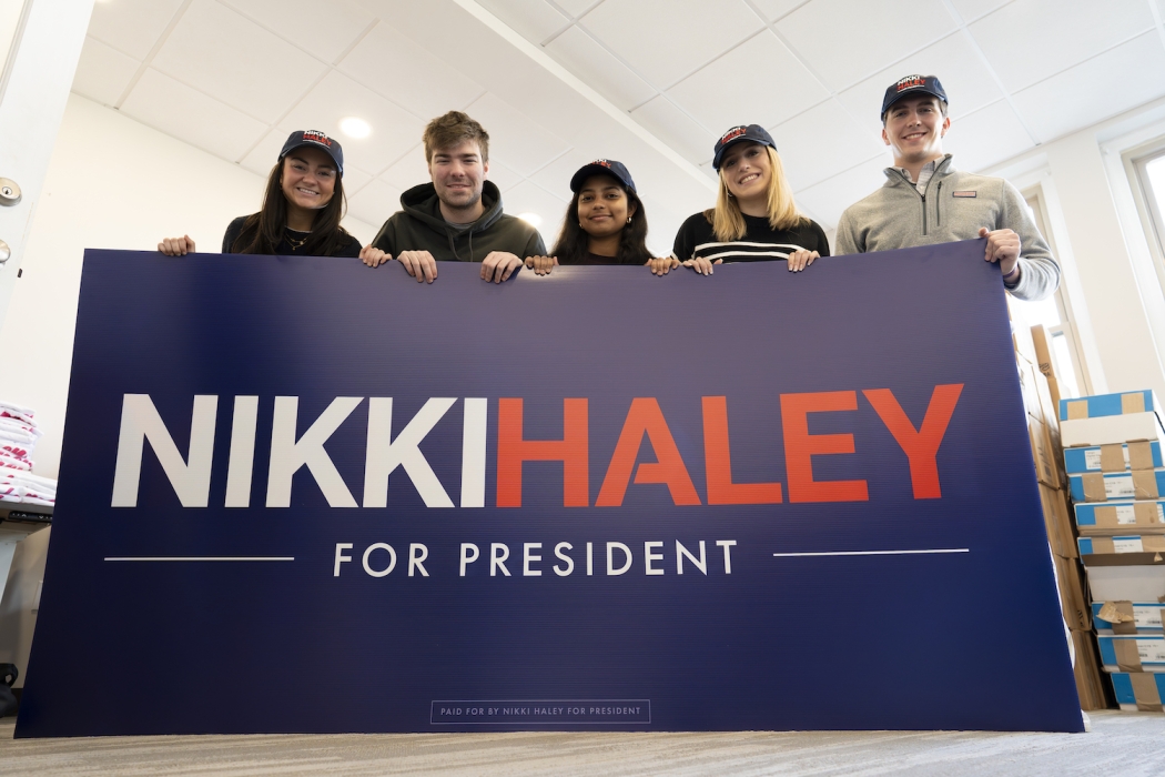 Alison Barrett ‘24, Shriya Biswas ‘26, Mia Raiti ‘26, Christopher Suter ‘25 and Robert Trovato ‘25 assisted with former South Carolina Gov. Nikki Haley’s campaign