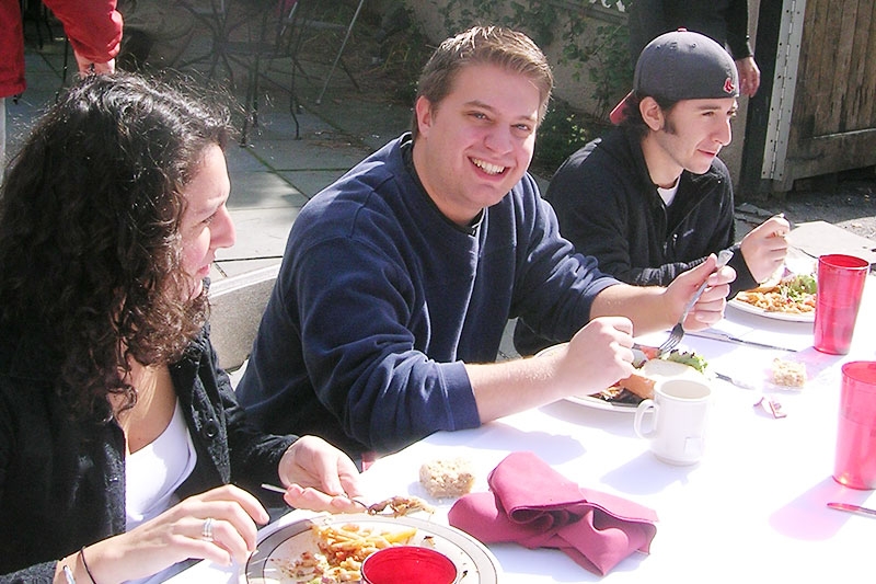 Students enjoying a meal at Ozone Cafe