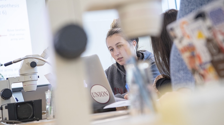 A student particpating in a biology class at Union