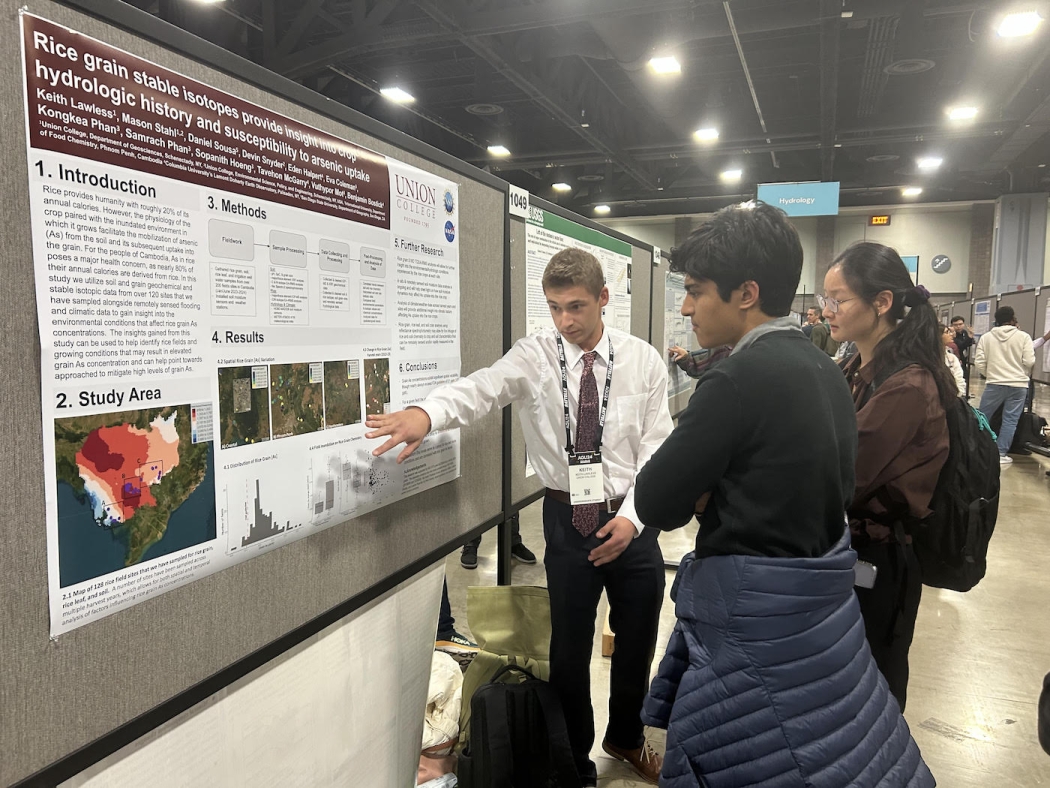 Keith Lawless presenting his senior thesis research