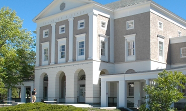 An exterior view of Schaffer Library